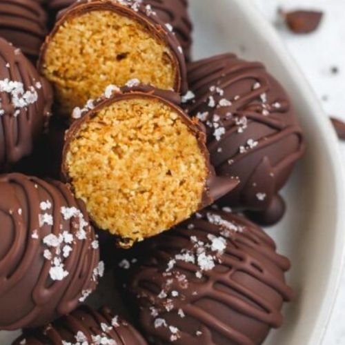 Healthy peanut butter balls