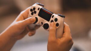 PS5 vs Xbox Series S: Which Console is Best for Casual Gamers?