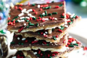 Sweet-Christmas-Cracker-Candy
